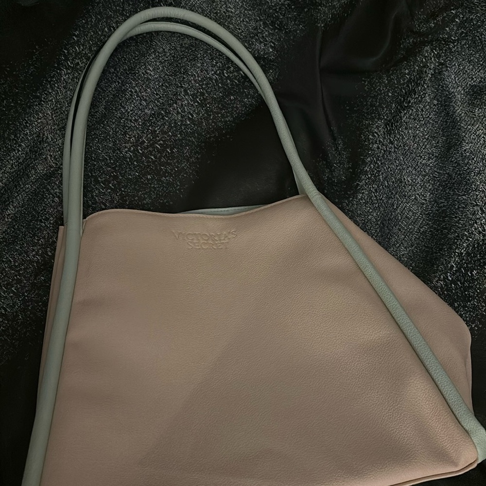 VS Tote